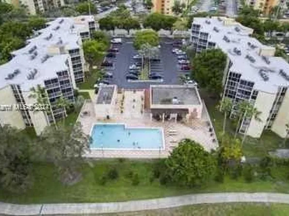 7075 NW 186th St APT C105, Hialeah, FL 33015