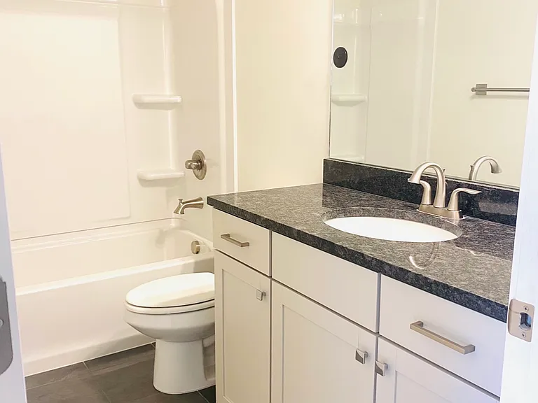 522 S 800 W — Photo 13