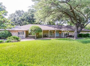 6822 Mossvine Cir, Dallas, TX 75254