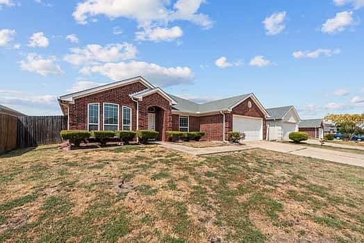 3rd image of 1525 Brookleaf Dr