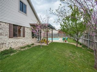 10901 McIntosh Ct, Dallas, TX 75238