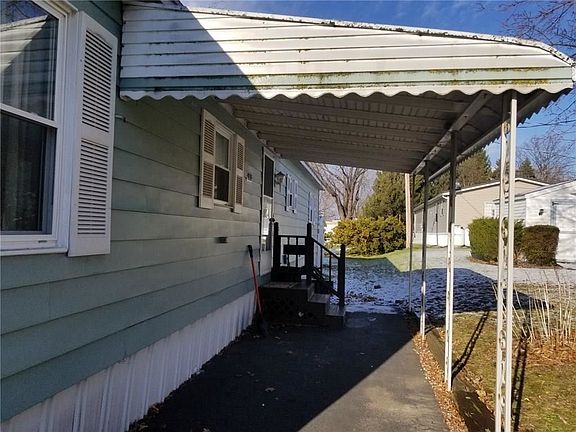 4th image of 35 Ashmoor Dr
