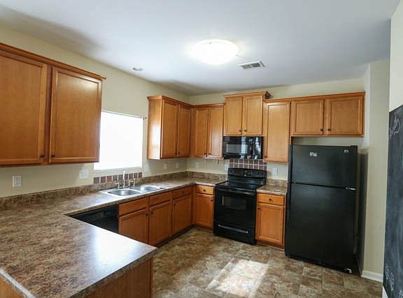5th image of 1185 Lee Road 208
