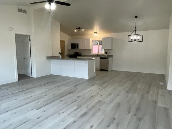 411 S 100 E, Ivins, UT 84738