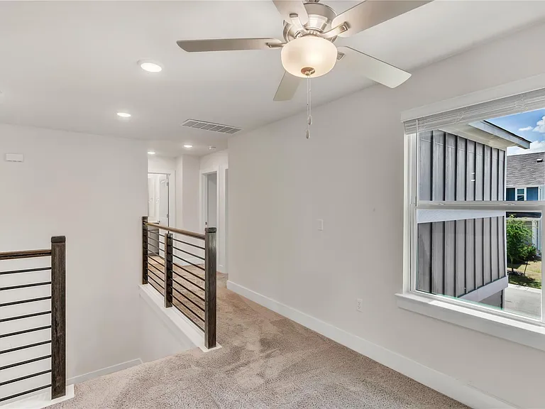 15607 Ellinger Dr — Photo 13