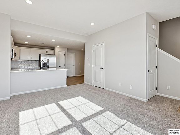 4th image of 4719 21st Ave
