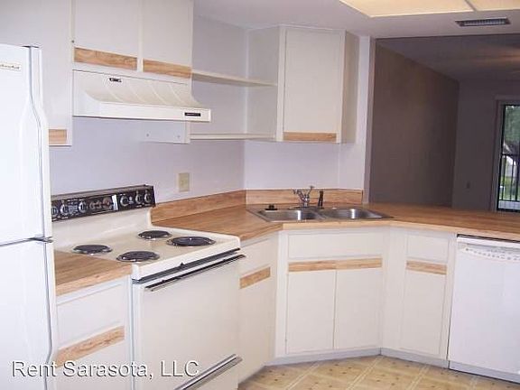 3rd image of 7205 Curtiss Ave APT 2C
