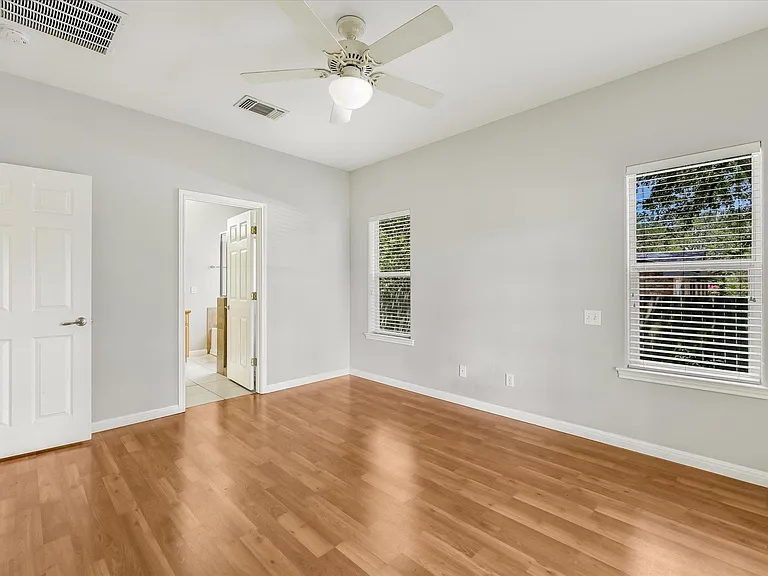 622 Dartmouth St — Photo 12