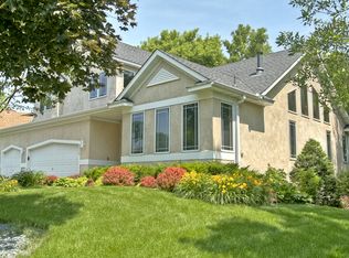 2970 Pilgrim Ln N, Plymouth, MN 55441