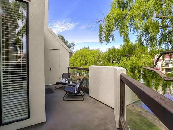 2nd image of 231 Shorebird Cir