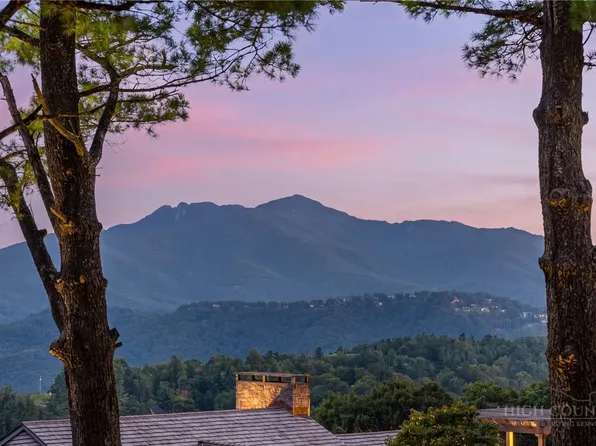 561 Green Hill Circle, Blowing Rock, NC 28605
