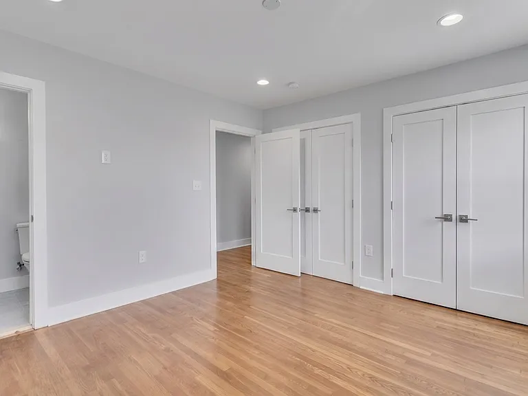3914 10th St NE #3 — Photo 8