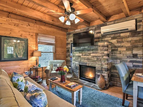 6 Deerborne Ln, Weaverville, NC 28787