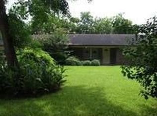 143 Cherry Tree Ln, Friendswood, TX 77546