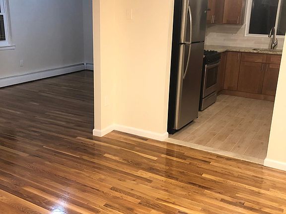 2nd image of 2913 Morgan Ave #2