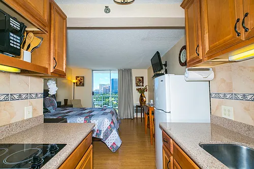 1920 Ala Moana Blvd #705 Photo 1