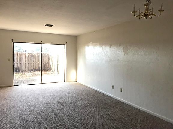 3rd image of 3621 NE 19th Pl