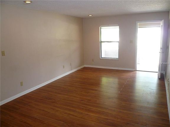 3rd image of 2854 Plaza Terrace Dr #2854
