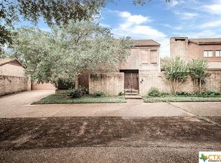 5 Somerset Pl, Victoria, TX 77904