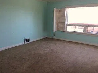2 bed, 1226 sqft, $3,500 — Photo 2