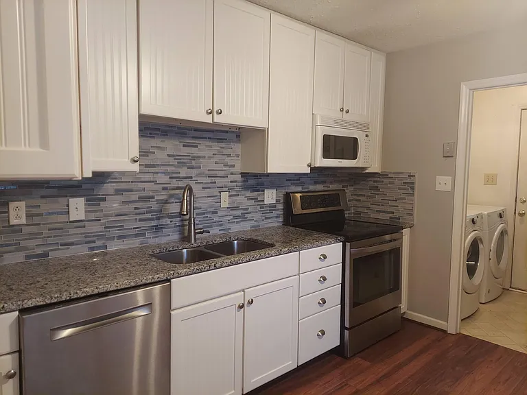 44 Tipperary Dr — Photo 5