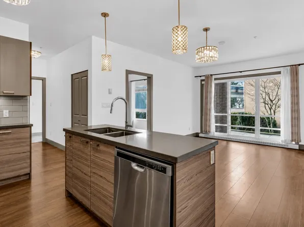 6875 Dunblane Ave #103, Burnaby, BC V5J