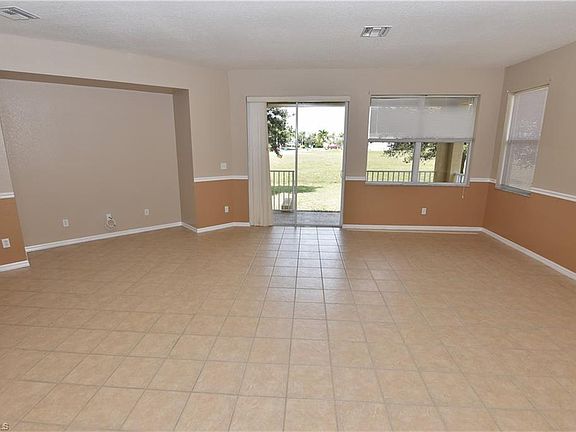 4th image of 24232 San Lucas Ln
