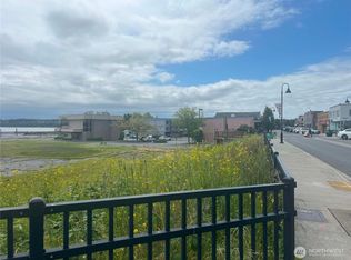 945 SE Pioneer Way, Oak Harbor, WA 98277