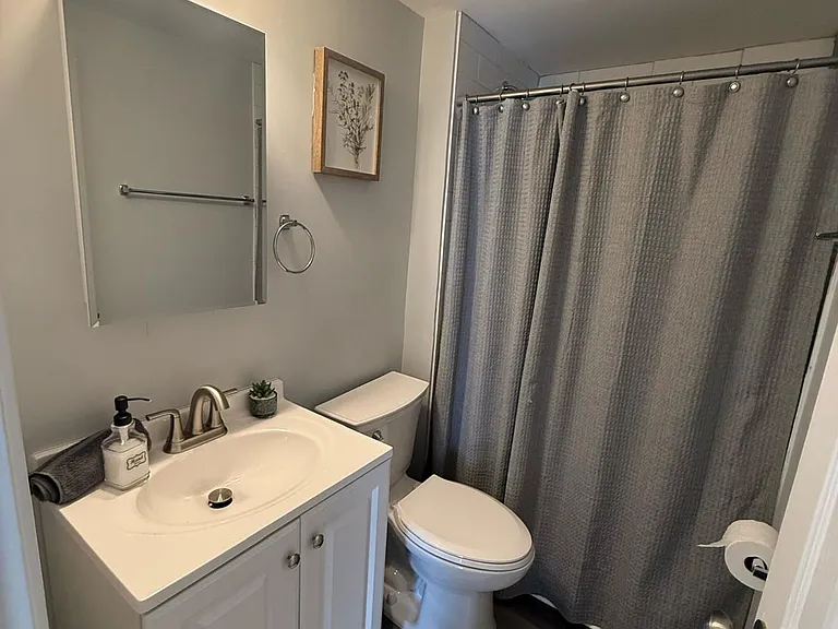 543 Michigan Ave — Photo 22