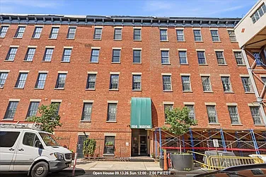186 Wayne Street, #426D