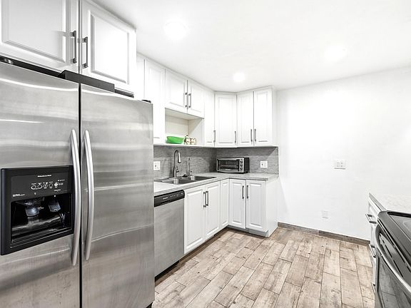 4th image of 1516 SW 24th Street