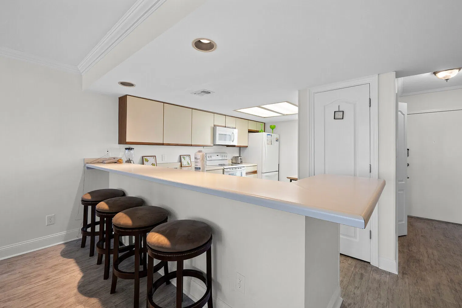 2 bed, 2.0 bath, 1151 sqft, $2,721 — Photo 3