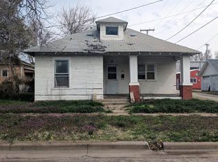215 W 4th St, Wellington, KS 67152