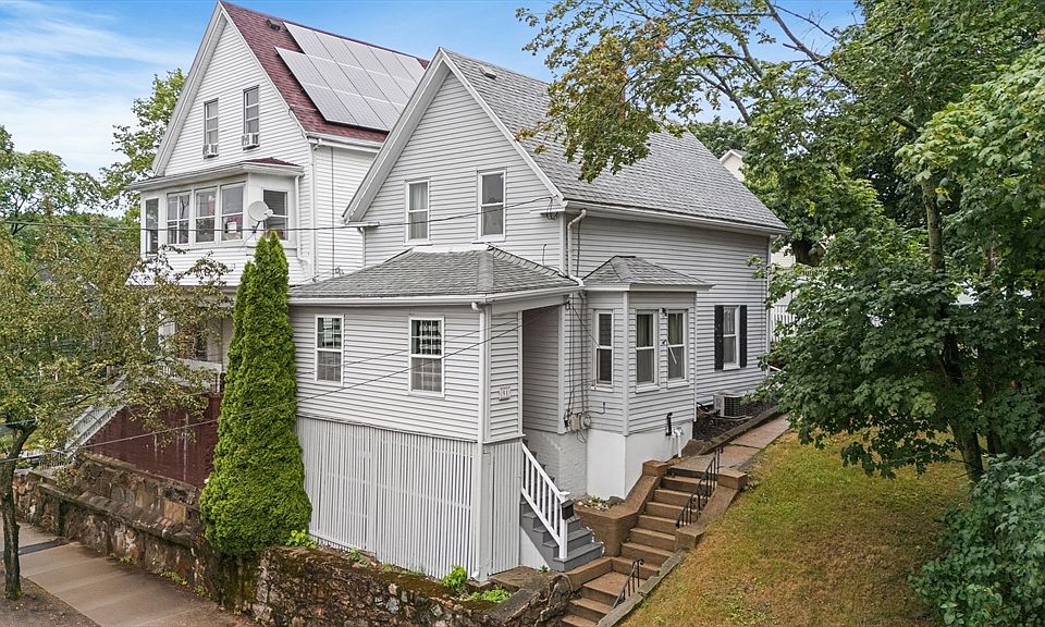 1st image of 91 Oakwood Ave