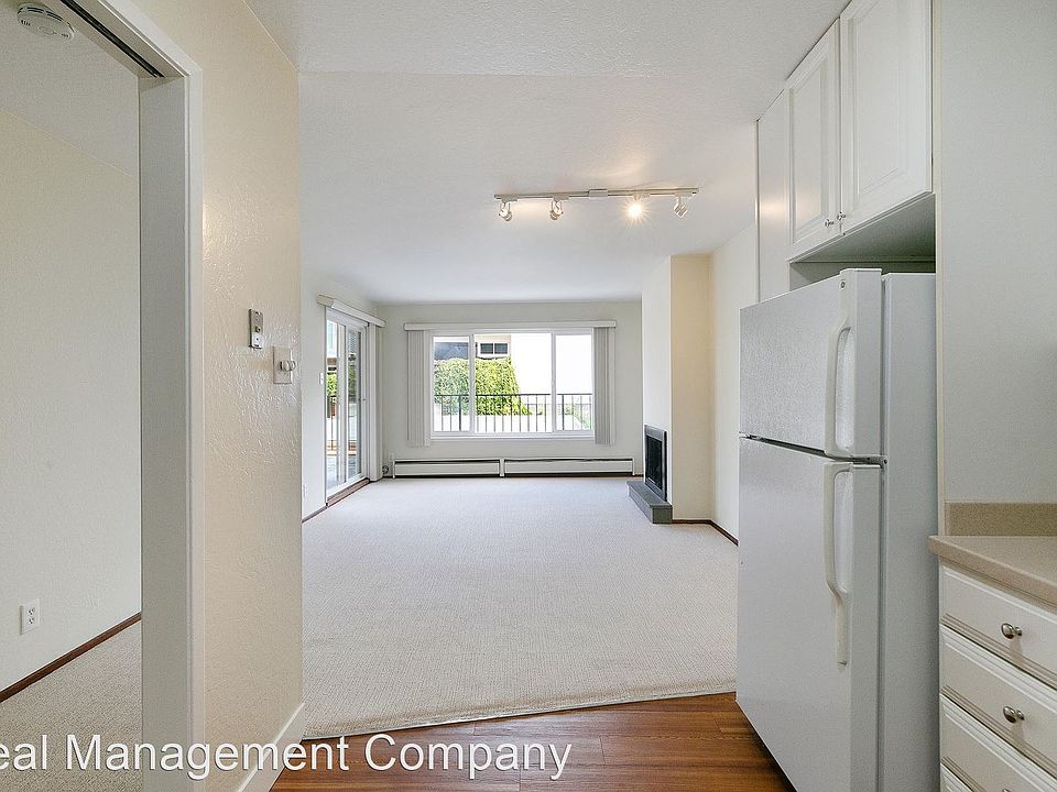 1st image of 3986 24th St APT 4