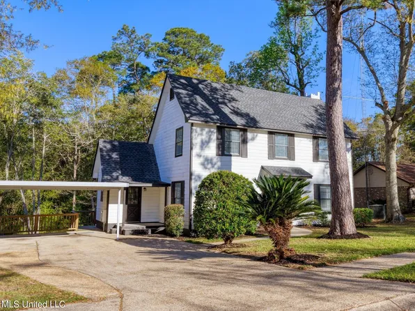3507 Courtenay Cir, Ocean Springs, MS 39564
