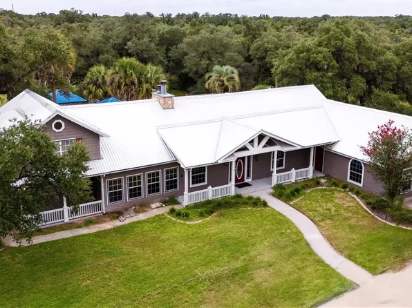 2955 Fannin Oaks, Victoria, TX 77905