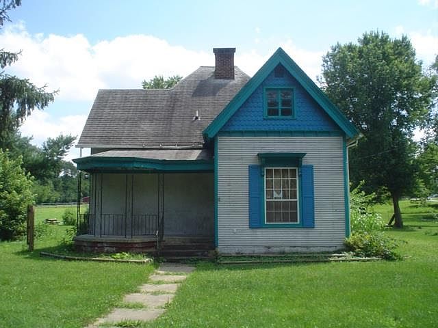 1st image of 605 W Curtis St