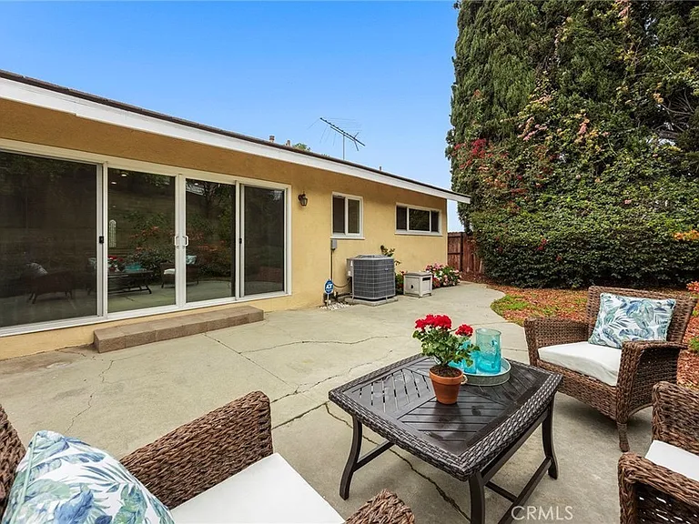 212 Barranca Dr — Photo 31