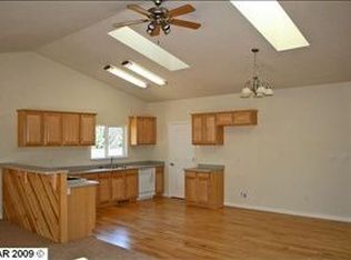 16990 Pinto Rd, Sonora, CA 95370