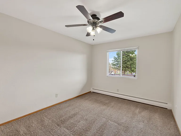 Imperial Heights Apartments — Photo 46