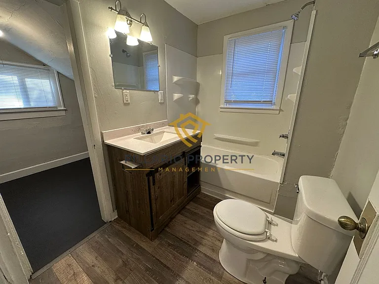2830 N Lasalle St — Photo 6