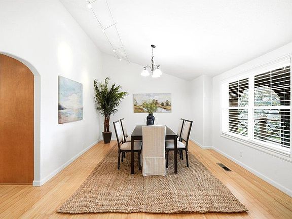 4th image of 500 La Canada Ct