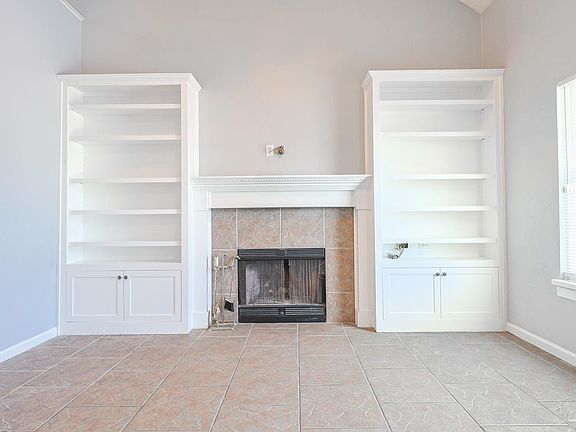3rd image of 3184 Birdseye Cir