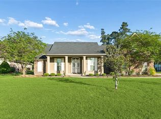 216 Merion Cir, Madisonville, LA 70447