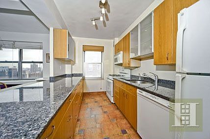 2nd image of 500-502 Grand St
