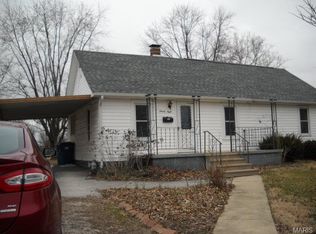 98 N Lincoln Ave, Cottage Hills, IL