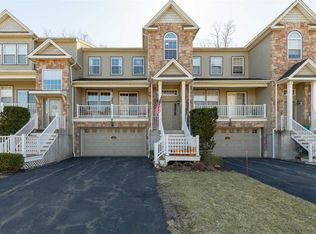 53 N River Dr, Beacon, NY 12508
