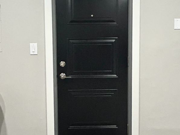 204 4th Ave #205