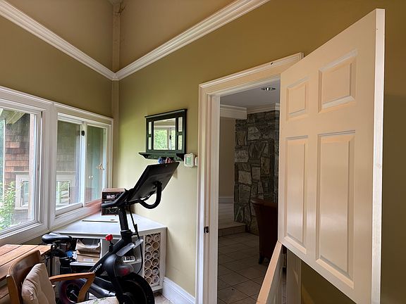 5th image of 276 N Anguilla Rd